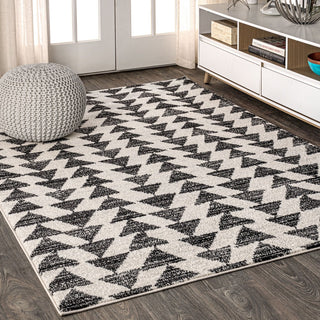Aisha Moroccan Triangle Geometric  Area Rug