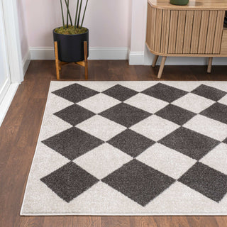 Draper Classic Geometric Diamond Pattern Area Rug - JONATHAN Y