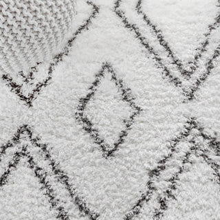 Beni Moroccan Style Diamond Shag Area Rug - JONATHAN Y