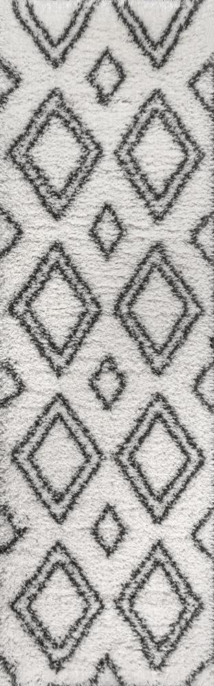 Beni Moroccan Style Diamond Shag Area Rug - JONATHAN Y