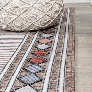 Sebastian High-low Modern Diamond Border Indoor/Outdoor Area Rug - JONATHAN Y