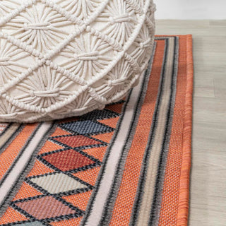 Sebastian High-low Modern Diamond Border Indoor/Outdoor Area Rug