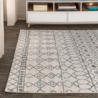 Izil Moroccan Beni Souk Area Rug - JONATHAN Y