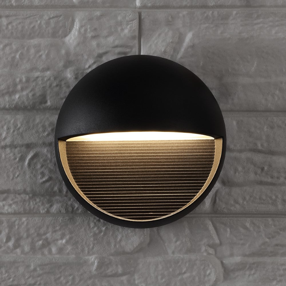 Orbe 6.25 Outdoor Metal/Glass Integrated LED Wall Sconce – JONATHAN Y