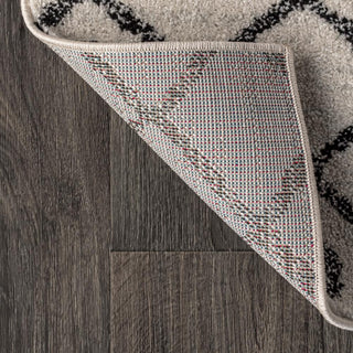 Aksil Moroccan Beni Souk Area Rug - JONATHAN Y