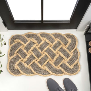 Maeve Classic Coastal Scalloped Basketweave Coir Mat - JONATHAN Y