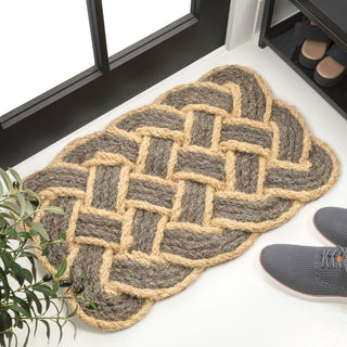 Maeve Classic Coastal Scalloped Basketweave Coir Mat - JONATHAN Y