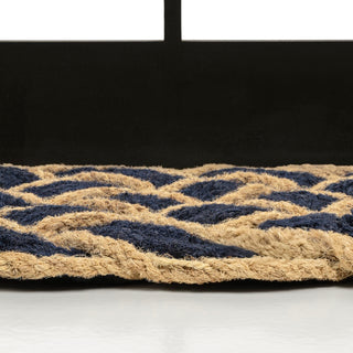 Maeve Classic Coastal Scalloped Basketweave Coir Mat - JONATHAN Y