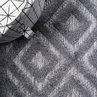 Portmany Neutral Diamond Trellis Indoor/outdoor Area Rug - JONATHAN Y