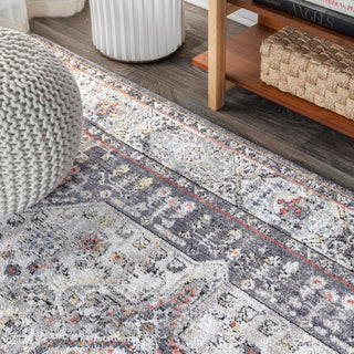 Kesan Vintage Medallion Area Rug - JONATHAN Y