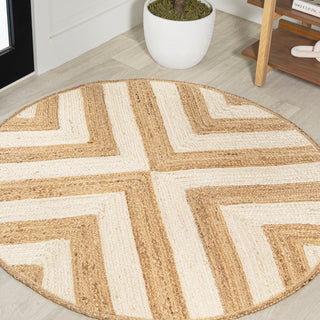 Piper Two-tone Chevron Round Jute Area Rug - JONATHAN Y