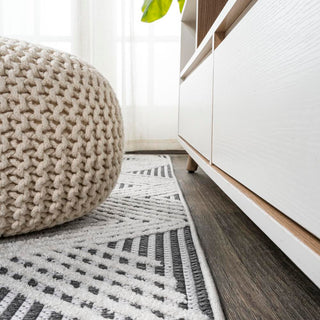 Jazz High-low Pile Art Deco Geometric Indoor/outdoor Area Rug - JONATHAN Y