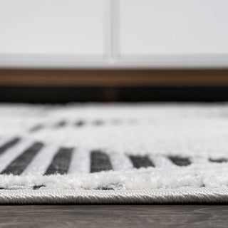Jazz High-low Pile Art Deco Geometric Indoor/outdoor Area Rug - JONATHAN Y