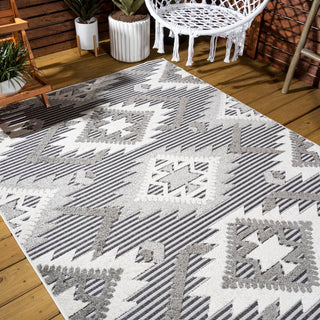 Sumak High-low Pile Neutral Diamond Kilim Area Rug