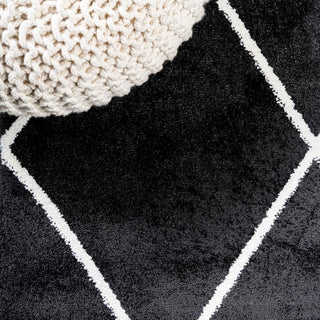 Cole Minimalist Diamond Trellis Area Rug - JONATHAN Y