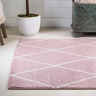 Cole Minimalist Diamond Trellis Area Rug - JONATHAN Y