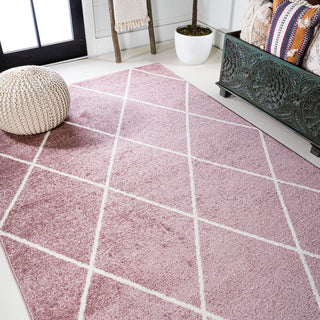 Cole Minimalist Diamond Trellis Area Rug - JONATHAN Y