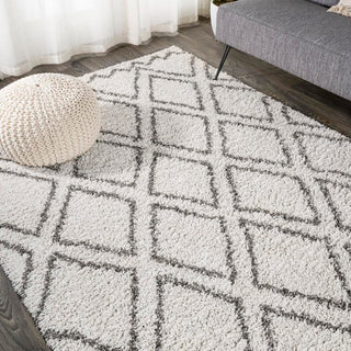 Soller Diamond Trellis Shag Area Rug - JONATHAN Y