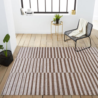 Sukie Modern Offset Stripe Indoor/outdoor Area Rug - JONATHAN Y