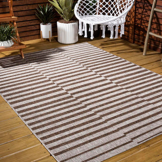 Sukie Modern Offset Stripe Indoor/outdoor Area Rug - JONATHAN Y