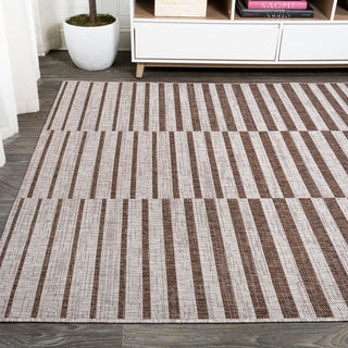 Sukie Modern Offset Stripe Indoor/outdoor Area Rug - JONATHAN Y