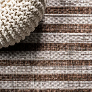 Sukie Modern Offset Stripe Indoor/outdoor Area Rug