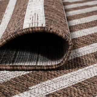 Sukie Modern Offset Stripe Indoor/outdoor Area Rug