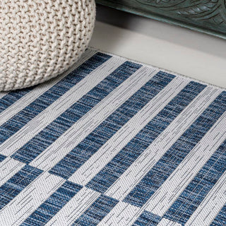Sukie Modern Offset Stripe Indoor/outdoor Area Rug