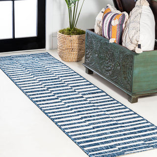 Sukie Modern Offset Stripe Indoor/outdoor Area Rug