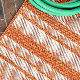 Castara Wavy Stripe Modern Indoor/outdoor Area Rug - JONATHAN Y