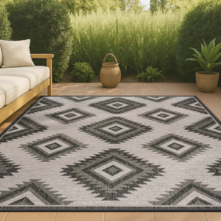 Lior Geometric Moroccan Diamond Area Rug