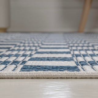 Aimee Traditional Cottage Checkerboard Indoor/Outdoor Area Rug - JONATHAN Y