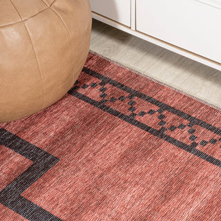 Korsa Geometric Medallion Machine-washable Area Rug