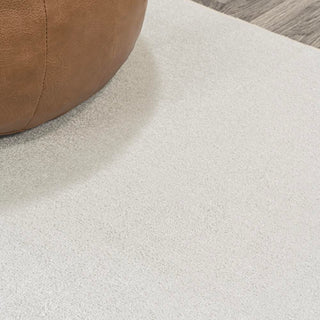 Twyla Classic Solid Low-Pile Machine-Washable Area Rug