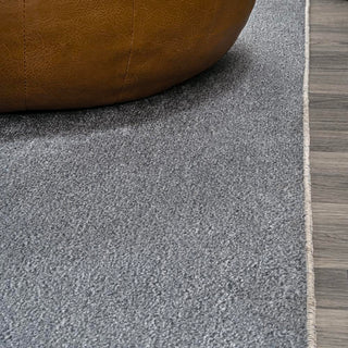 Twyla Classic Solid Low-Pile Machine-Washable Area Rug