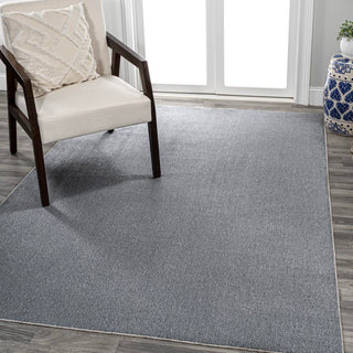 Twyla Classic Solid Low-Pile Machine-Washable Area Rug