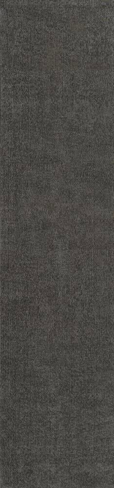 Twyla Classic Solid Low-Pile Machine-Washable Area Rug
