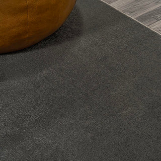 Twyla Classic Solid Low-Pile Machine-Washable Area Rug