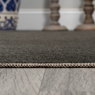 Twyla Classic Solid Low-Pile Machine-Washable Area Rug