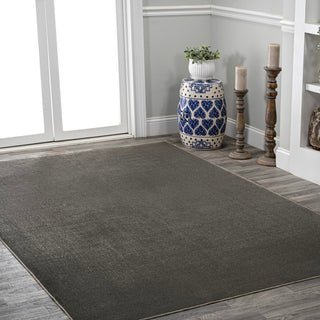 Twyla Classic Solid Low-Pile Machine-Washable Area Rug