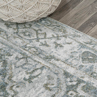 Pavel Distressed Medallion Low-Pile Machine-Washable Area Rug - JONATHAN Y